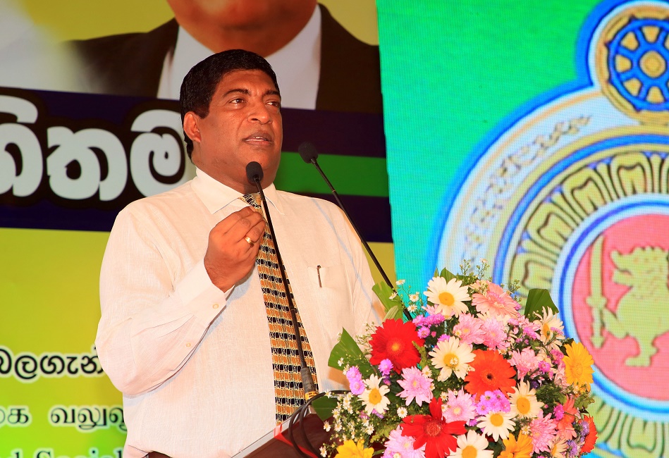 පොලී අනුපාතය 5% ක් කරගන්න පුළුවන් නම් : ජනතාවට සමෘද්ධිය මොකටද ? ඇමති රවී 