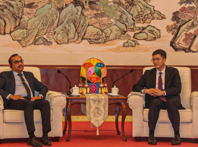 චීනයට ගිය ජවිපෙ ජාතික සංවිධායකවරයා චීන කොමියුනිස්ට් පක්ෂයේ Guanxi කමිටුවේ ලේකම් හමුවේ