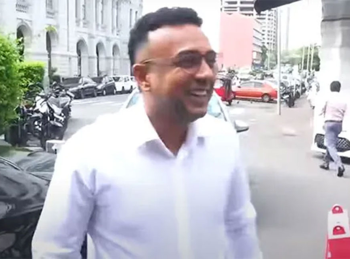 අල්ලස් කොමිසමෙන් අත්අඩංගුවට ගත් මනූෂට ඇප