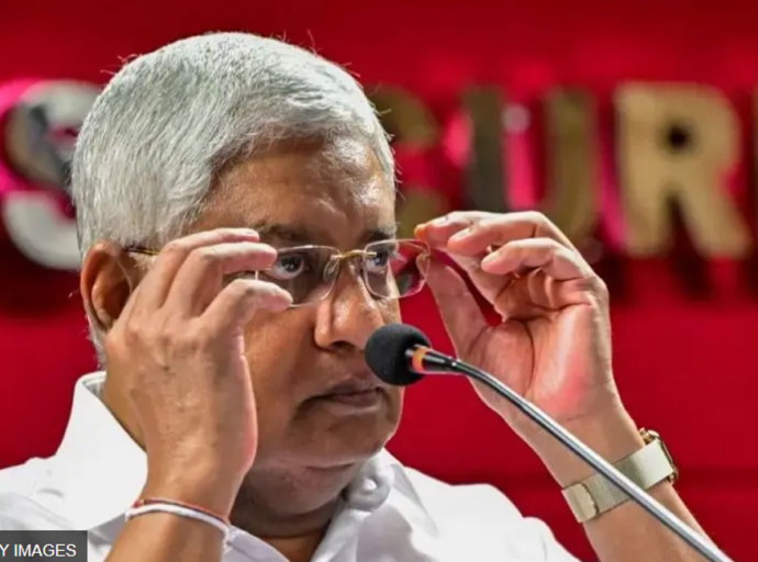 අක්වෙරළ අයෝජන: 'ජන අරගලයේ' පැමිණිල්ල ගැන හිටපු ඇමති ටිරාන් අලස් කියන්නේ කුමක් ද?