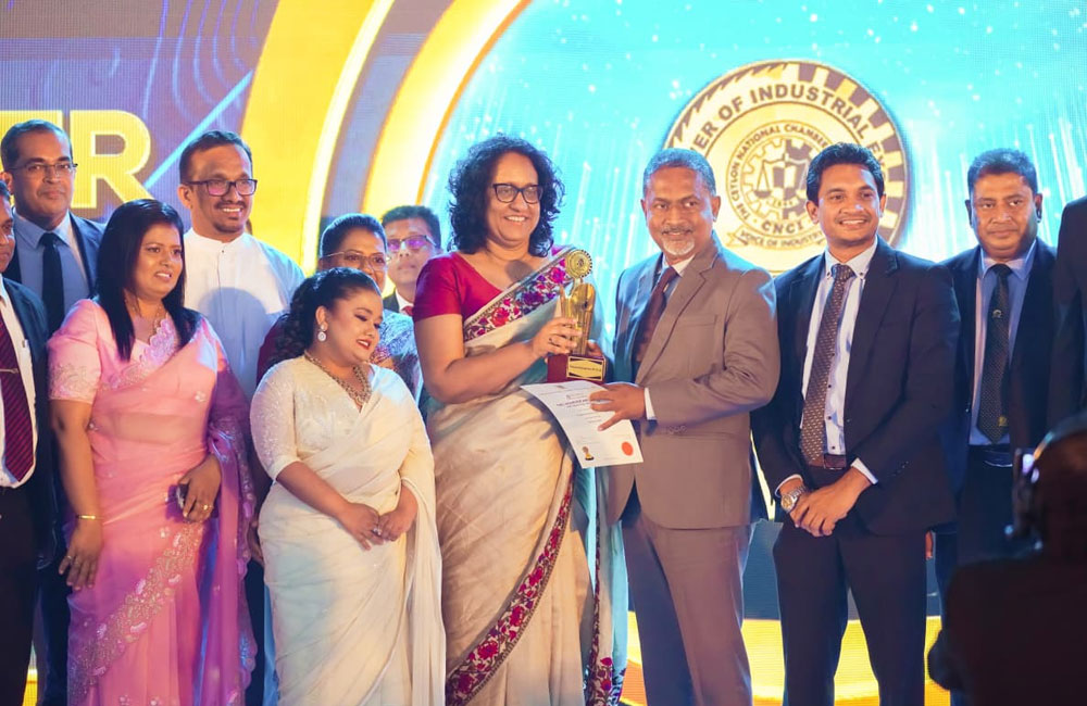 රජය සහ පෞද්ගලික අංශ එක්ව කටයුතු කිරීම අත්‍යවශ්‍යයි - අගමැතිනිය