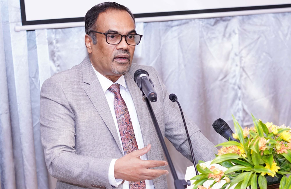 'වැඩ කරන ජනතාවට ගෞරවනීය සේවාස්ථානයක් සහතික කිරීමට රජය කැපවී සිටිනවා'- කම්කරු අමාත්ය අනිල් ජයන්ත ප්රනාන්දු