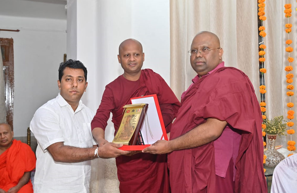 දඹදිව සාංචි චේතියගිරි විහාරයේ වාර්ෂික කඨින පුණ්ය මහෝත්සවය අති උත්කර්ෂවත් අන්දමින් සිදුකරයි