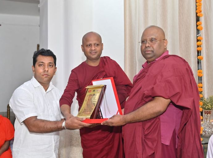 දඹදිව සාංචි චේතියගිරි විහාරයේ වාර්ෂික කඨින පුණ්‍ය මහෝත්සවය අති උත්කර්ෂවත් අන්දමින් සිදුකරයි