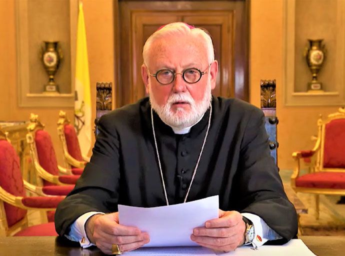 පෝල් රිචඩ් ගැලගර් හිමිපාණන් අද දිවයිනට