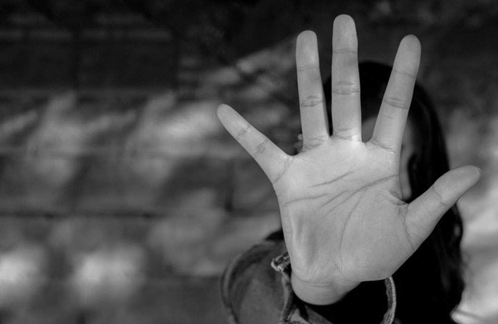 සිසුවියකට අතවර කළ සරසවි ආචාර්යවරයා ගැන පරීක්ෂණයක්