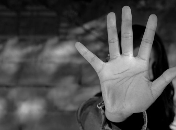 සිසුවියකට අතවර කළ සරසවි ආචාර්යවරයා ගැන පරීක්ෂණයක්