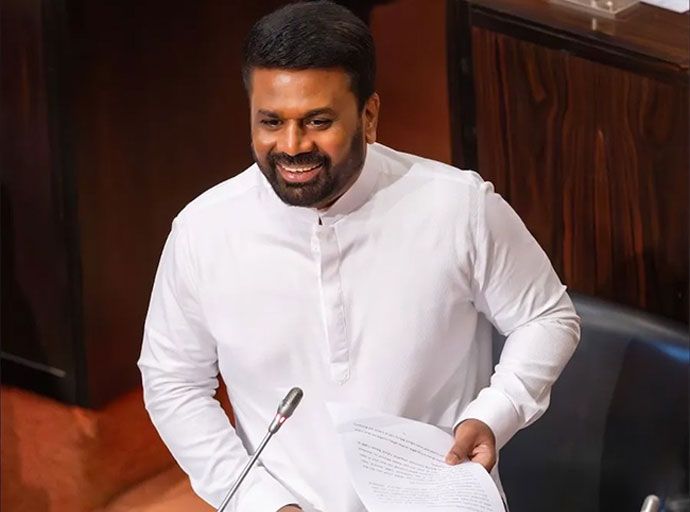 ආණ්ඩුවේ අතිවිශේෂ පනත් කෙටුම්පත් තුනක් රිවස් !