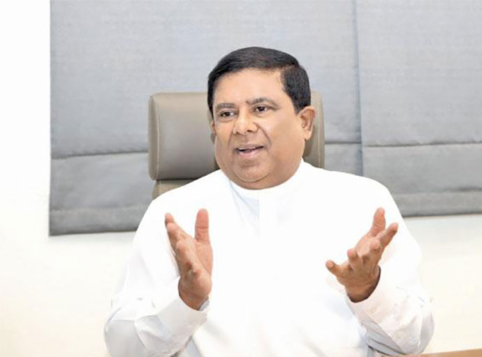 'රාජ්‍ය නිලධාරීන්ගේ හොඳ තීන්දු ගැන ස්තුතියක් වත් නෑ' - වජිර ගෙන් විශේෂ ප්‍රකාශයක්