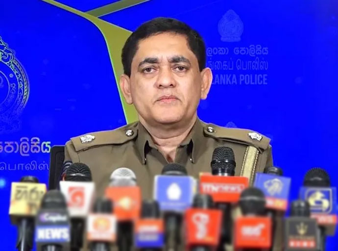 විනෝද චාරිකා ගිය පසු ඉන්නා තැන පෙන්වමින් Selfie දාන්න එපා - පොලීසිය