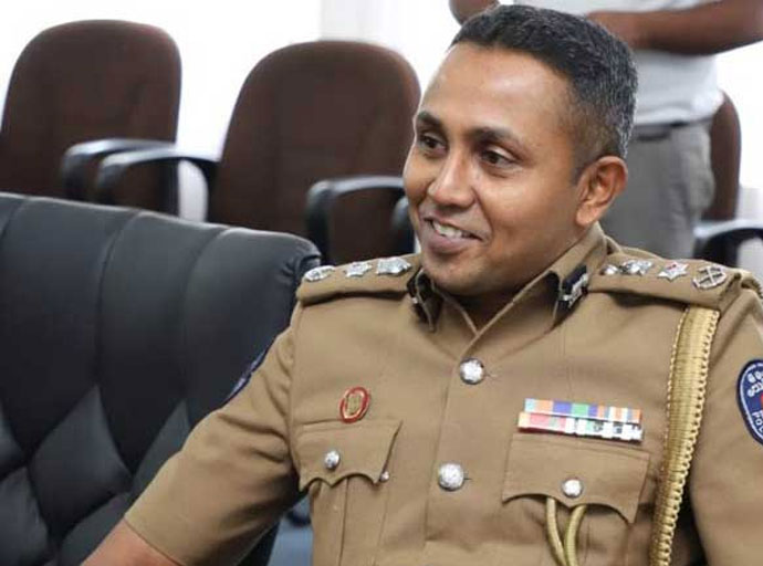 පතිනායක ඉවත් කරන්න පොලිස් කොමිසමේ අනුමැතිය