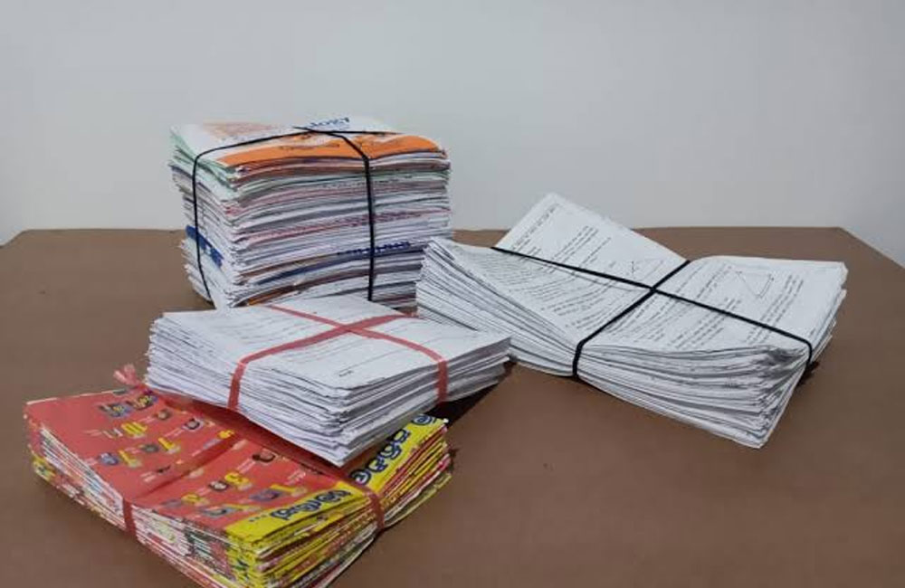 පොලිතීන් බෑග් වෙනුවට කඩදාසි බෑගයක් නිෂ්පාදනය කිරීමට යෝජනාවක්