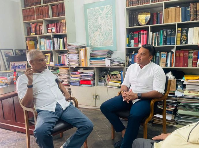 21 රැලිය : නාමල් - සුමන්තිරන් හමුවක්