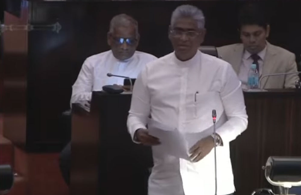 වසර 11ක් පුරා පළාත් සභා මැතිවරණ පැහැර හැරීම ගැන ෆයිසර් මුස්තාපාගෙන් චෝදනා