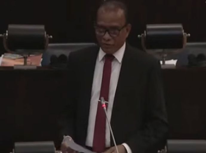 විදුලි බිල තුනෙන් එකකින් අඩු කිරීමට සැලසුම්