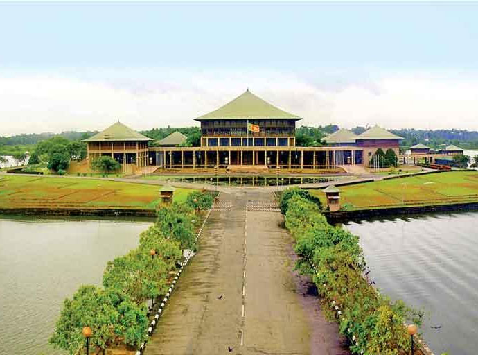 පාර්ලිමේන්තුවත් යටවෙන අවදානමක්