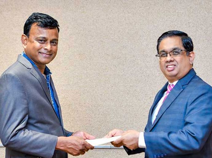 අත්‍යවශ්‍ය සේවා කොමසාරිස්  ලෙස ප්‍රභාත් චන්ද්‍රකීර්ති පත් කෙරේ