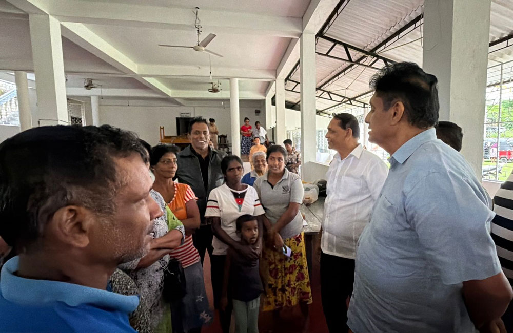 විපතට පත් අය බලන්න සජිත් කඩුවෙල යයි