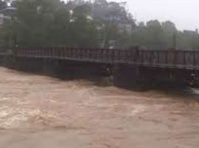 මහවැලි ගඟ සඳහා නිකුත් කළ ගංවතුර අවදානම් නිවේදනය දීර්ඝ කෙරේ