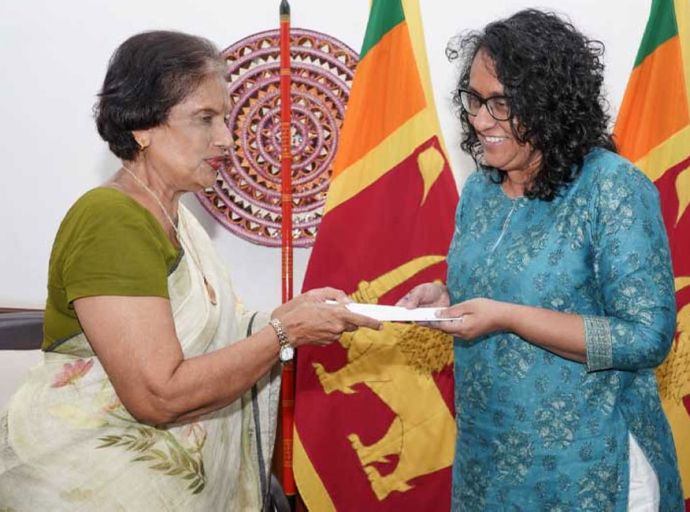 කෝටි 25 පිටුපසින් විමුක්ති ජනාධිපති ධූරයට; ඔහු මේ දිනවල සිංහල ඉගෙනගනිමින්!