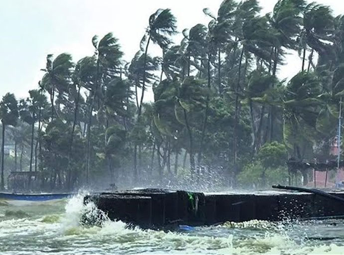 &quot;දිට්වා&quot; නිසා වෙරළ තීරයේ කිලෝමීටර් 143.03ක් දූෂණය වෙයි