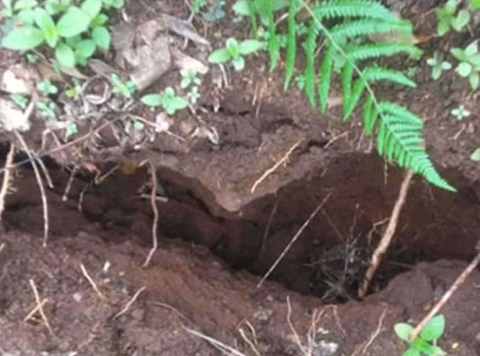 ඇටකුලා කන්ද නායයාමේ අවදානමක !