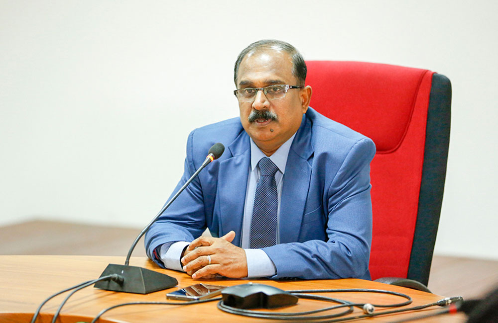 එතෙර ආධාර හරිපාරෙන් යවන්න 08ක කමිටුවක්