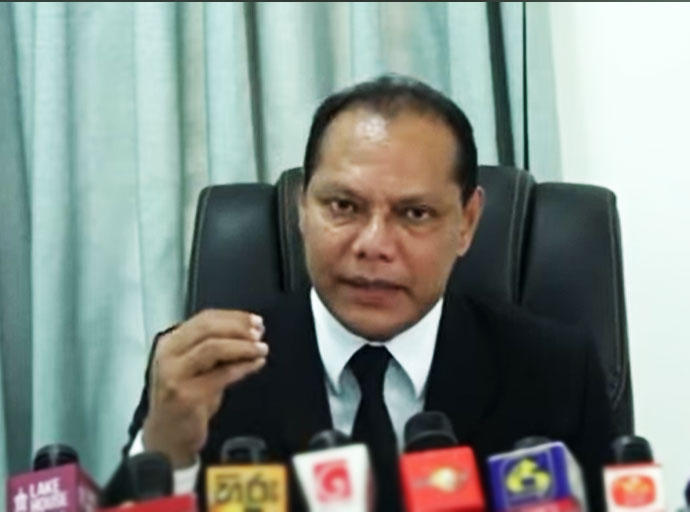 ශ්‍රීලනිප සමස්ත ලංකා කාන්තා පෙරමුණ අනීතිකයි - දයාසිරි, නිමල් සිරිපාලට ලියයි