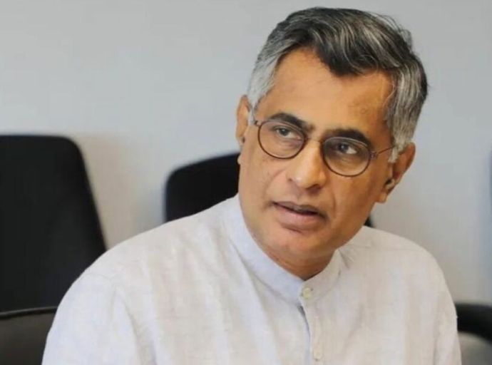 චම්පිකගේ රිට් පෙත්සම විභාගයට නව විනිසුරු මඩුල්ලක්