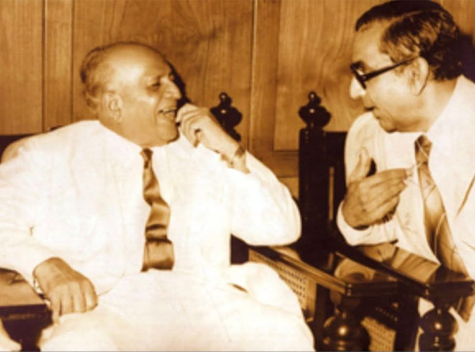  එක ම ආණ්ඩුවක මුදල් ඇමතිවරු දෙදෙනෙක්