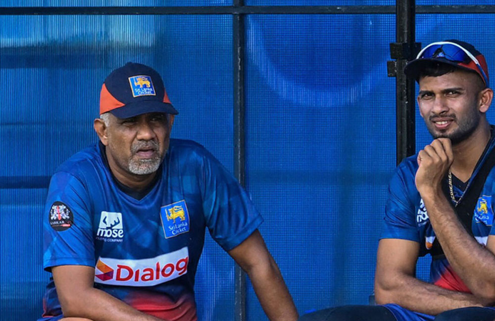 ගලවපු උපුල්ට හරින්ගෙන් මල් - එල්ලපු ප්‍රමෝද්‍යට ගල්