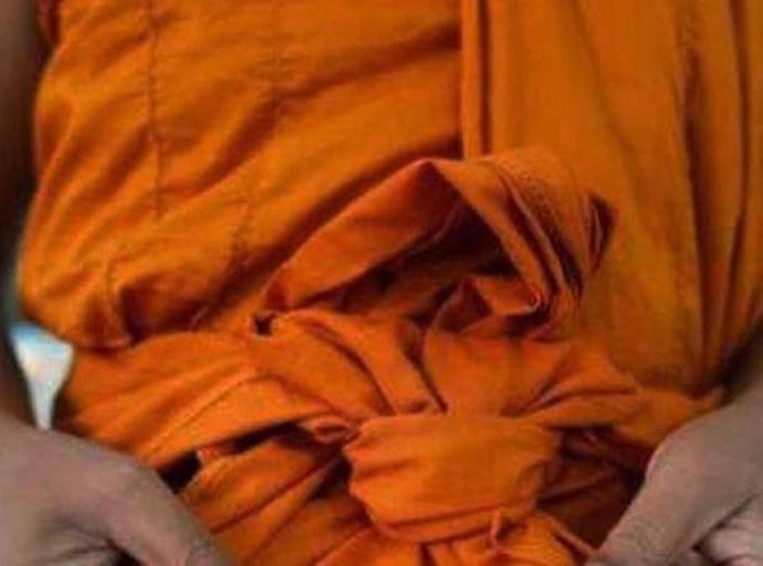 හුනුපොළගම වජිර ශ්‍රී නම් චිවරධාරියකුට විරුද්ධව CIDයට පැමිණිල්ලක්