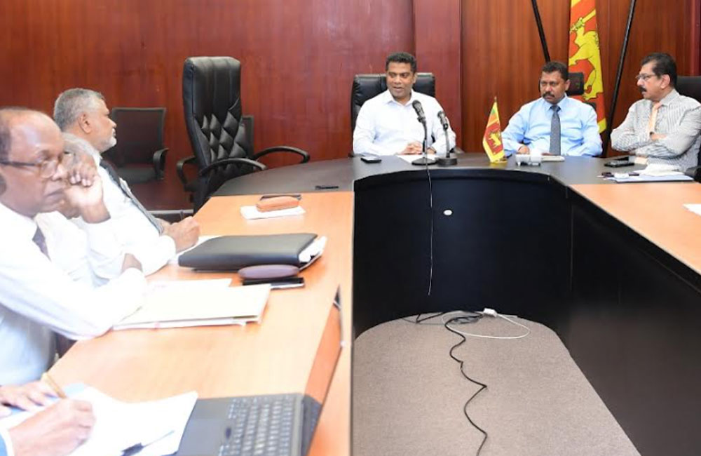 ඖෂධවල ප්‍රමිති තත්ත්ව පරීක්ෂණ ක්‍රියාවලිය පුළුල් කිරීම පිළිබඳව විශේෂ සාකච්ඡාවක්