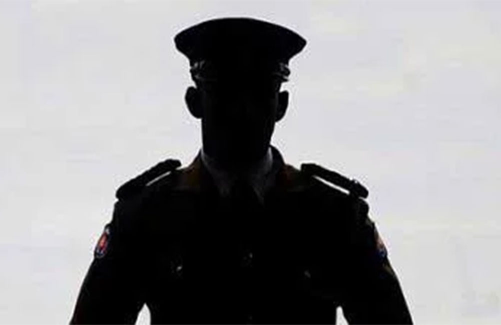 DIGගේ පොලිස් සොහොයුරා අල්ලස් දැලේ !