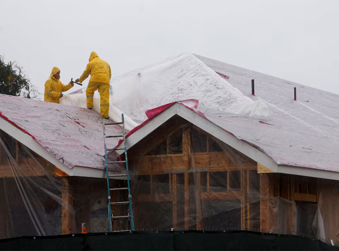 දකුණු කැලිෆෝර්නියා කලාපයේ නත්තල් කුණාටු සහ ධාරානිපාත වැසි