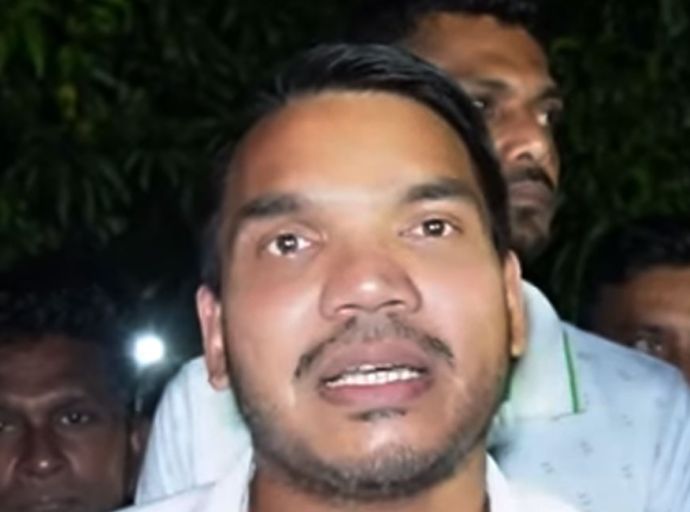 පොලිසියේ මාධ්‍ය ප්‍රකාශක ආණ්ඩුවේ මාධ්‍ය ප්‍රකාශකයා වෙලා- නාමල් රාජපක්ෂ