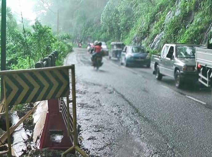 පහළ කඩුගන්නාවෙන් යන අයට දැනුම්දිමක් !