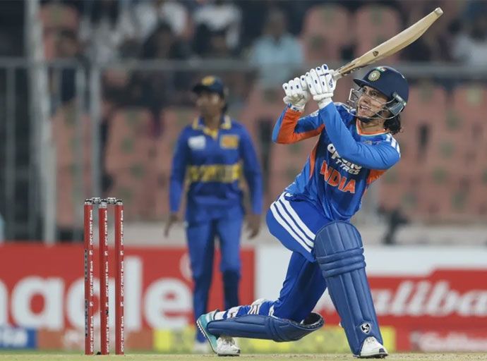 ඉන්දීය දැවැන්ත ඉලක්කය හමුවේ ශ්‍රී ලංකාවට සටන්කාමී පරාජයක්