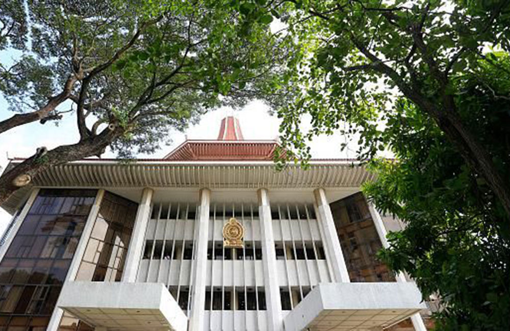 ජනපති ඇතුළු කැබිනට් මණ්ඩලය වගඋත්තරකරුවන් කරමින් ශ්‍රේෂ්ඨාධිකරණයට පෙත්සමක්