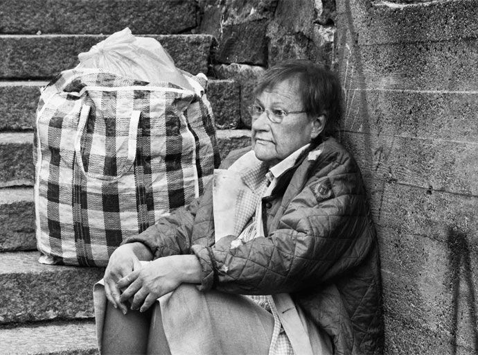 ජනාධිපතිනියක යාචක කාන්තාවක් ලෙස...