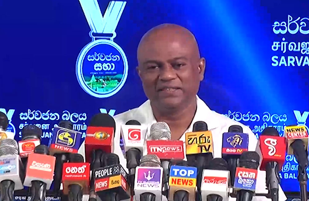 සෞඛ්‍ය ඇමති දැන් කෙඳිරි ගානවා - මදුර විතානගේ