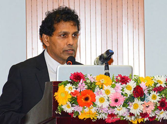 කායික රෝග විශේෂඥ වෛද්‍ය වරුන්ගේ විද්‍යායතනයේ නව සභාපති ලෙස මහාචාර්ය නාමල් විජයසිංහ පත් කරයි