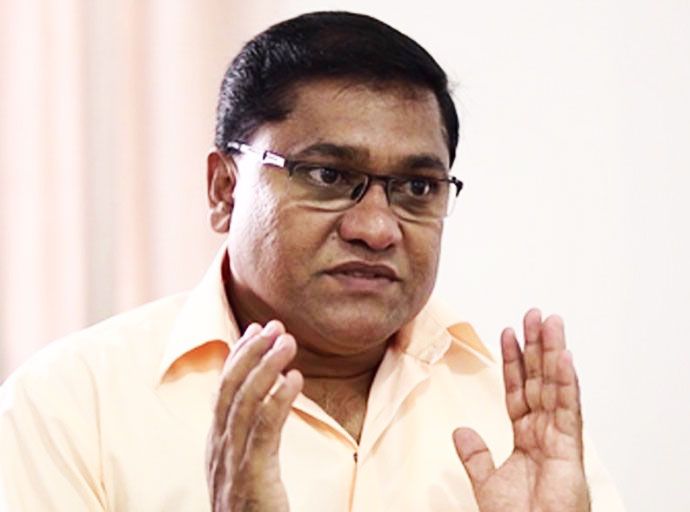 සංචාරක අමාත්‍යවරයා විපක්ෂ නායකට පිළිතුරු දෙයි