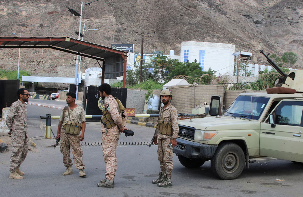 'යේමන බෙදුම්වාදී නායකයා පලා ගියේ එක්සත් අරාබි එමීර් රාජ්‍යයේ උදව්වෙන්' - සෞදි අරාබිය