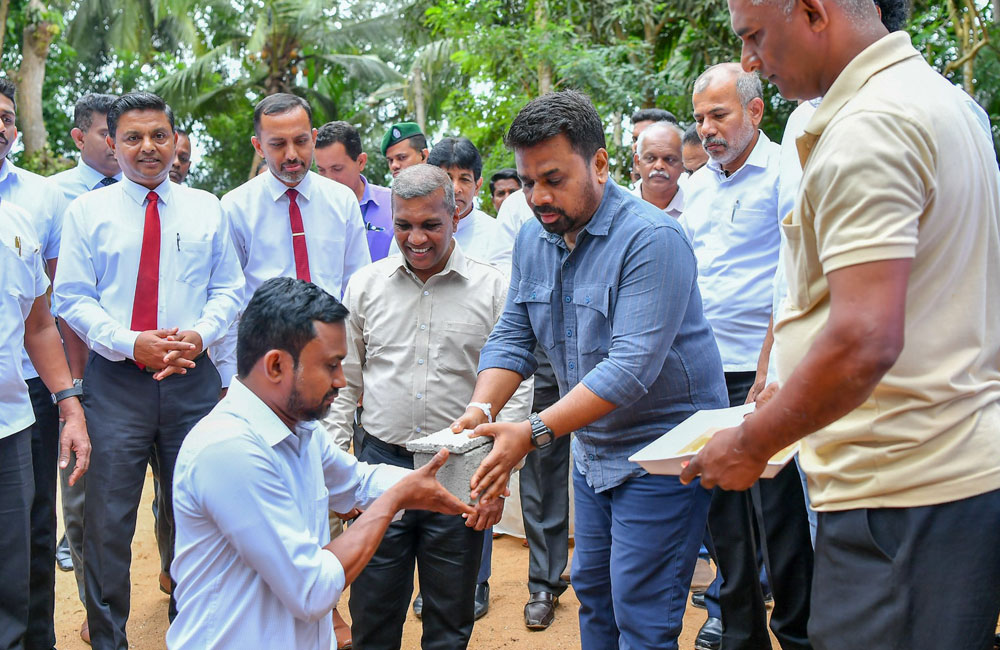 අනුරාධපුර දිස්ත්‍රික්යේ ආපදාවට පත් නිවාස වෙනුවෙන් වන්දි ප්‍රදානය කෙරේ