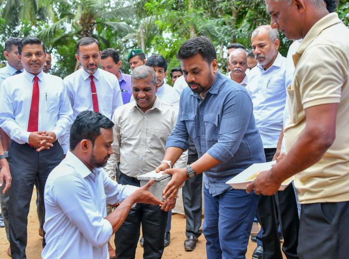 අනුරාධපුර දිස්ත්‍රික්යේ ආපදාවට පත් නිවාස වෙනුවෙන් වන්දි ප්‍රදානය කෙරේ