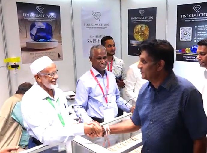 අප රට මැණික් හා ස්වර්ණාභරණ ක්ෂේත්‍රයේ කේන්ද්‍රස්ථානයක් බවට පත් කළ යුතු යි - විපක්ෂ නායක සජිත් ප්‍රේමදාස