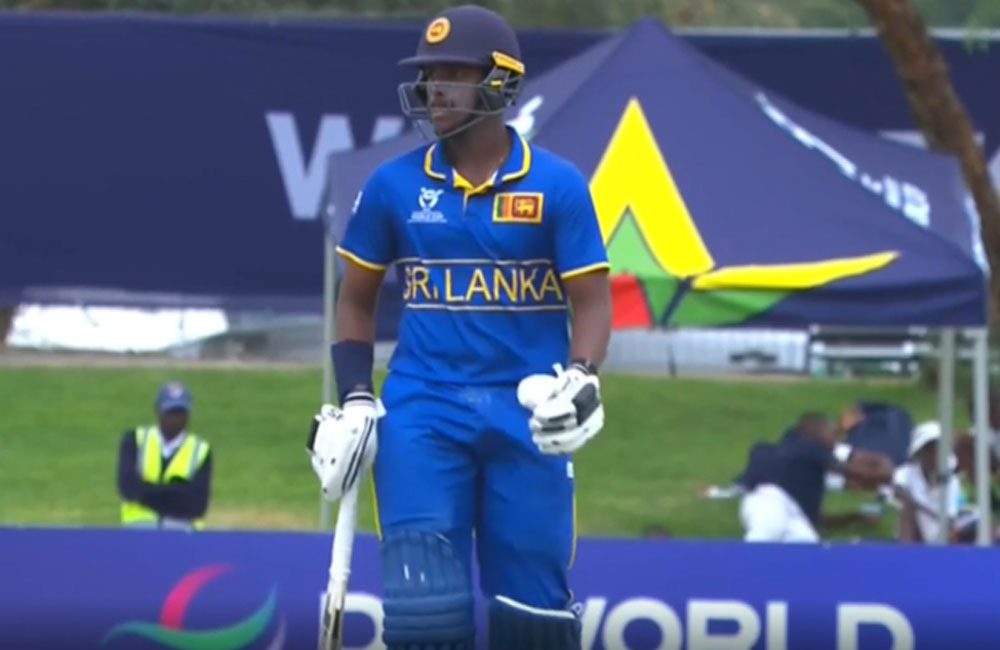 යොවුන් ක්‍රීඩක විරාන් චමුදිතගෙන් නව ක්‍රිකට් වාර්තාවක්