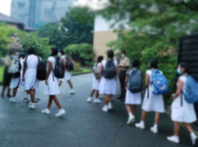 උසස් පෙළ ගෘහ ආර්ථික විද්‍යාව විෂයට අදාළ සිසුන්ට දැනුම්දීමක්