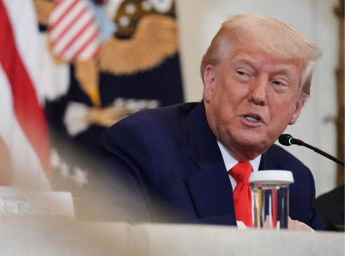 ග්‍රීන්ලන්තය අල්ලාගැනීමට එරෙහි රටවලට ට්‍රම්ප්ගෙන් තීරුබදු